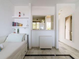 Peaceful Retreat near the Beach - 4