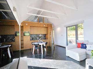 Holiday home with private lake and beach - 2