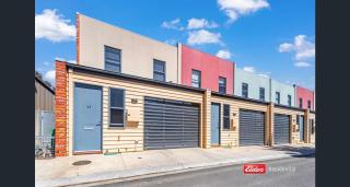 Old Port Townhouse Central to Everything - Echuca - 0