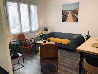 Holiday home with a terrace area near the sea - Sibiril - 8