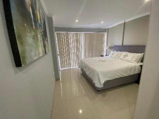 Nautica 2 Bedroom Beachfront Apartment with Sea Views - Bloubergstrand - 1