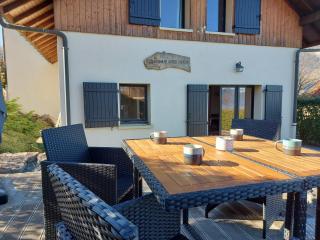 Entre lac et montagne, chaleureuse maison 3 pièces avec très belle vue lac d'Annecy. Terrasse, jardin, parking, cheminée, barbecue …. - Saint-Jorioz - 9