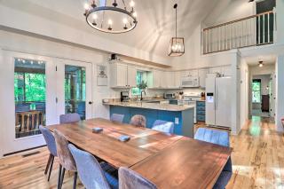 2 Mi to Sapphire Resort Home with Hot Tub and Games! - Sapphire - 4