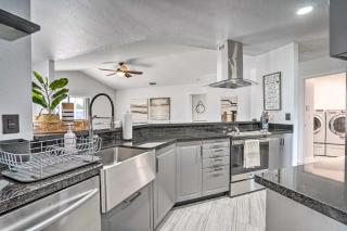Game Room, Lanai and Pool Breezy Cape Coral House! - Cape Coral - 2