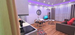 Eni`s Apartments - Tirana - 8