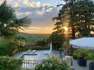 Spacious villa with private pool in Ca' dei Rovati - 0
