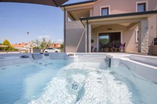 Family Villa Mare for max 8 person with jacuzzi Kukci Poreč countryside - Kukci - 8