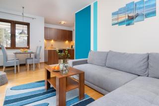 Villa 4 Pory Roku by Noclegi Renters - Jastrzębia Góra - 5