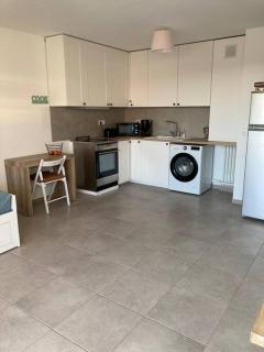 Appartement RDC avec parking privé - La Fare-les-Oliviers - 0