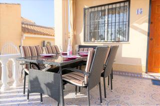 Spacious 2 Bed Detached Villa with communal pool - 8