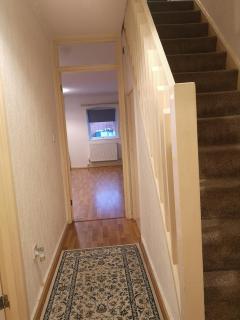 BrumStay UK - 5 Bed TownHouse with Garden and Parking for upto 3 small cars - Birmingham - 3