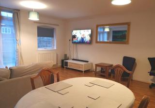 BrumStay UK - 5 Bed TownHouse with Garden and Parking for upto 3 small cars - Birmingham - 6