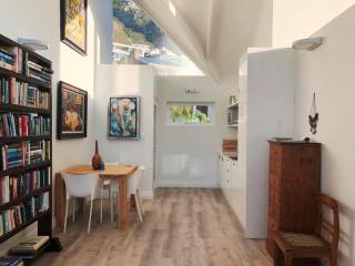 Bright Camps Bay Loft with Stunning Views and Shared Pool - Città del Capo - 7