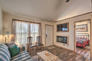 Kerrville Converted Barn Tiny Home with Kayaks! - Kerrville - 7