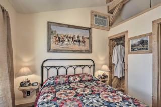 Kerrville Converted Barn Tiny Home with Kayaks! - Kerrville - 1