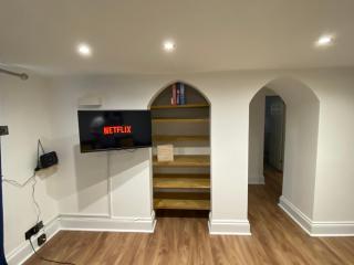 Westons Hideaway, 2 Bed, Free Parking, 6 mins walk to beach, - Weston-super-Mare - 1