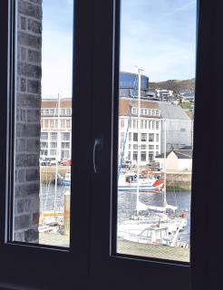 L' ALBATROS vue sur le port - Fécamp - 8