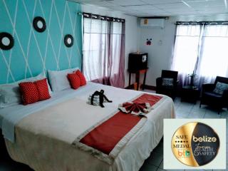 The Red Hut Inn - Belize City - 2