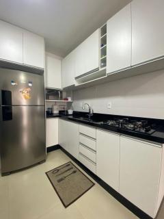 Apto na praia de Palmas, climatizado, com piscina, próximo ao mar e com jardim privativo - 4