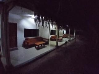 East Lombok Dive Hotel - 3 private rooms on the beach - Labuhan Pandan - 8