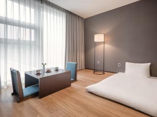 Hotel Tops 10 - Gangneung - 1