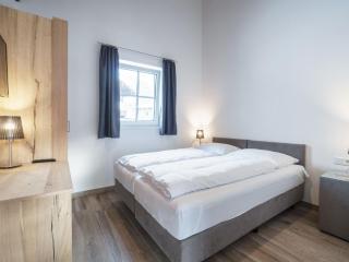Sunny holiday home with sauna in Piesendorf - Piesendorf - 1