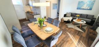 Anas lagoon holiday house with pool at azure beach - 3