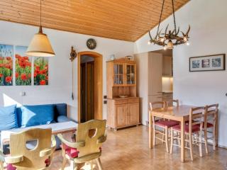 Spacious Chalet in Maishofen near Forest - Maishofen - 4