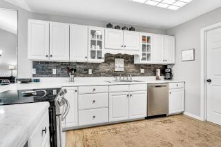 Pointe of View condo - 8