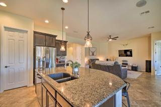 Goodyear Retreat with Pool, Fire Pit and Putting Green - Liberty - 1