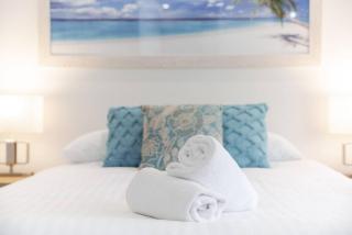 A2 Spacious Apartment with WiFi Kitchenette - 9