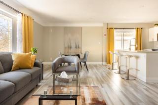 ENTIRE 2 BEDROOM APARTMENT DOWNTOWN - u3 - Waterloo - 8