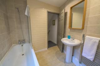 Spacious 5 Bed House, perfect for groups, great location - Liverpool - 6