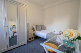 Spacious 5 Bed House, perfect for groups, great location - Liverpool - 3