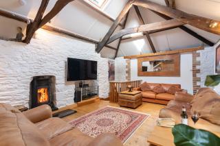 The Meeting House - Atmospheric 16th Century Merchants House - Ashburton - 3