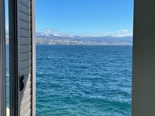 First row to the sea - Nautilus Deluxe Apartment - 1