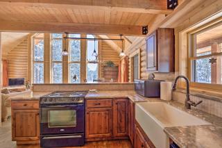 Sunny Forest Cabin with Views of Pikes Peak Mtn! - Florissant - 2