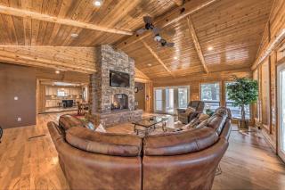 Spacious Ruidoso Home with Hot Tub and Fireplaces - Ruidoso - 6