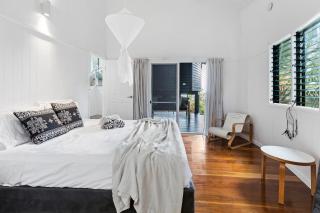 Doorila Beach House - Bedarra Island - 2