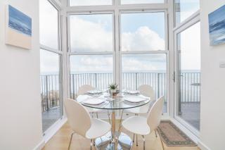 Oceans Side - Ilfracombe - 3