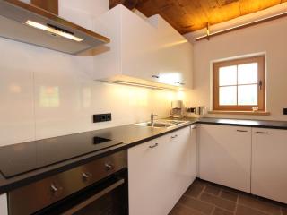Chalet on the ski slope in St Johann in Tyrol - Apfeldorf - 1