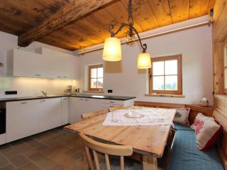Chalet on the ski slope in St Johann in Tyrol - Apfeldorf - 2