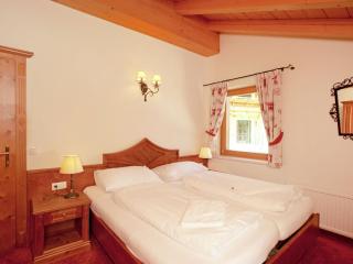 Chalet in Saalbach near Ski Lift - 5