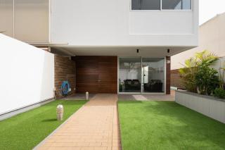 Modern 2BR House - Private Pool - Parking - San Bartolomé - 1