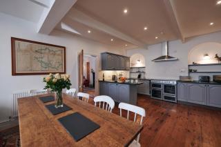 The Cottage-Large central property with Estuary views and private parking - Laugharne - 8