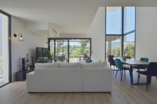 Contemporary Villa with Pool & Jacuzzi - 8