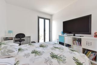 Contemporary Villa with Pool & Jacuzzi - 2