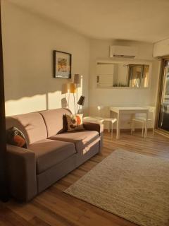 Bel appartement à 50m de la plage, 2 pièces climatisées, parking privé - Antibes - 8