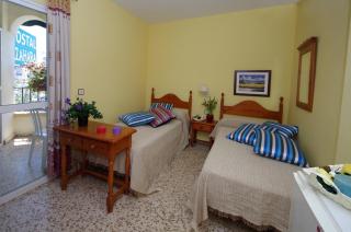 Hostal Azahara - Nerja - 3