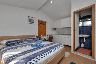 Apartments Robinzon Nikola - Bogomolje - 5